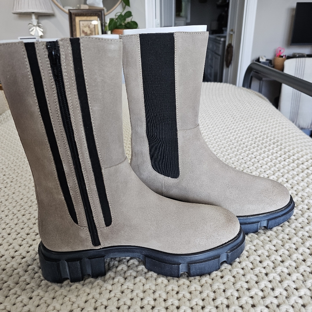 Free People Brooks Lug Chelsea Boots. Size 39 - US 9, NIB - Picture 7 of 16